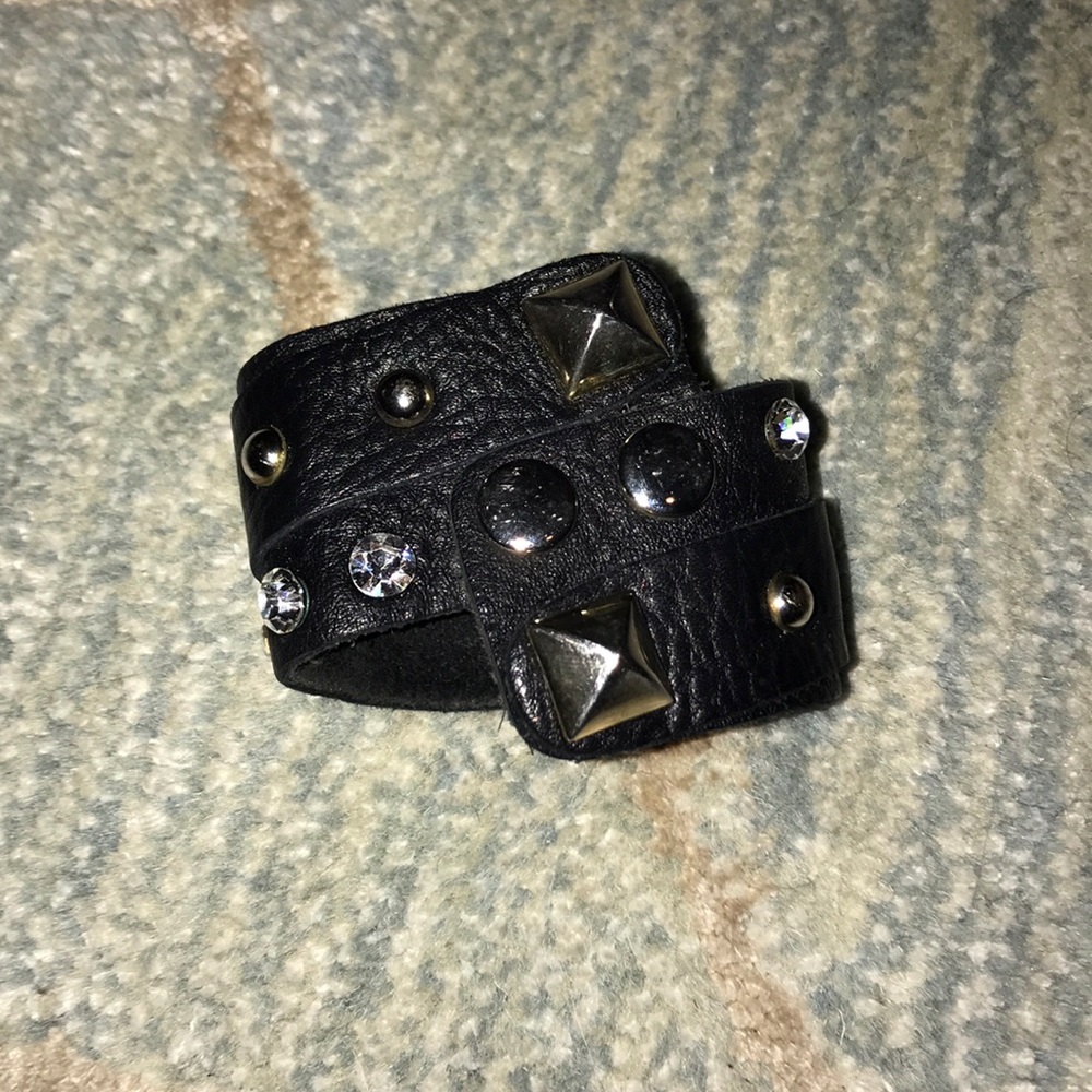 🖤Black Leather Cuff🖤